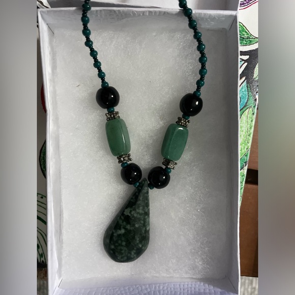 Moss agate stone pendant necklace - Picture 3 of 4